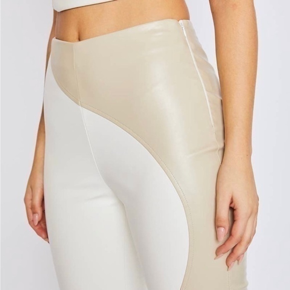 Color-Block Swirl Vegan Leather Pants - Picture 4 of 9